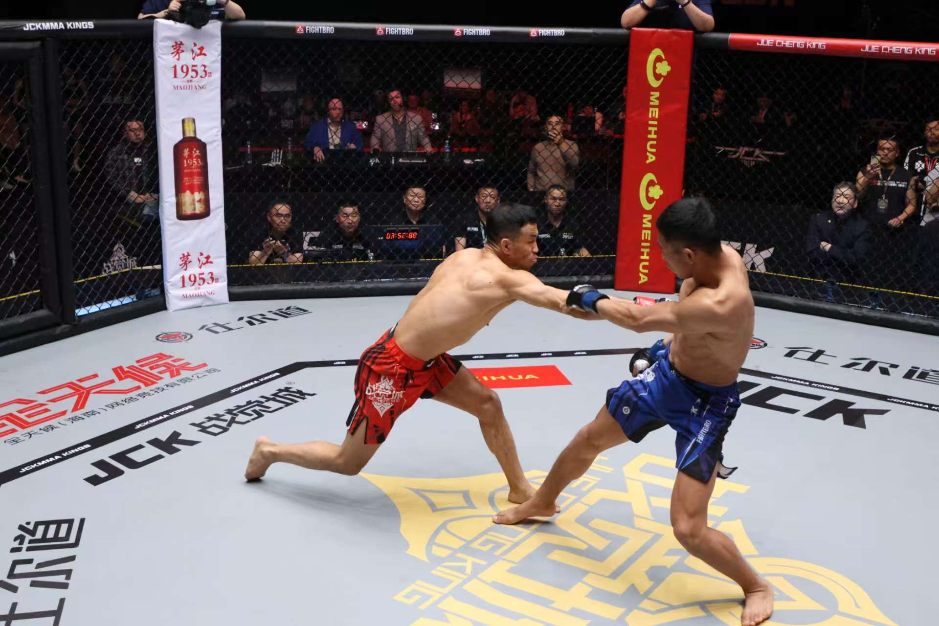 冷静与激情交织!拳击完美收官 冷静与激情交织!拳击完美收官