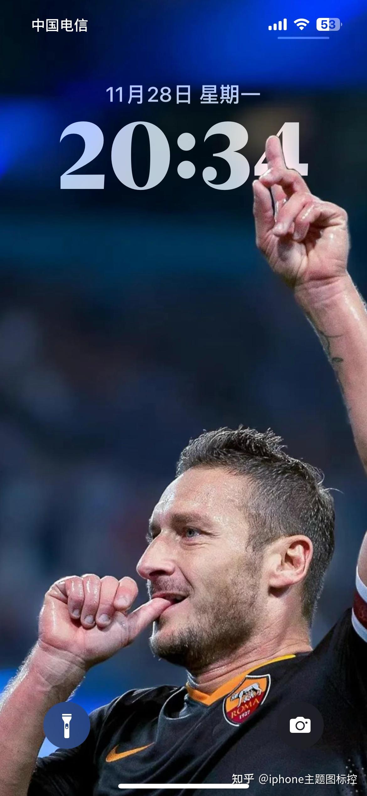 足球球员突破自我，表现堪称完美