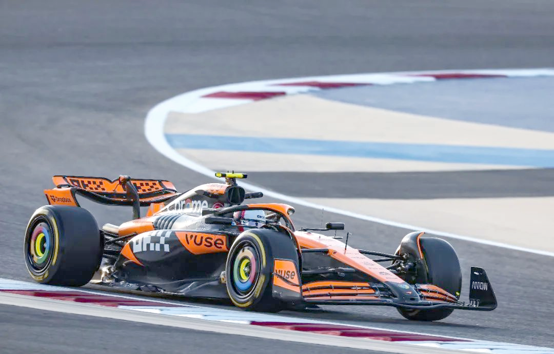 迈凯伦横扫索伯车队,塞恩斯点燃赛场的简单介绍 迈凯伦横扫索伯车队,塞恩斯点燃赛场的简单介绍