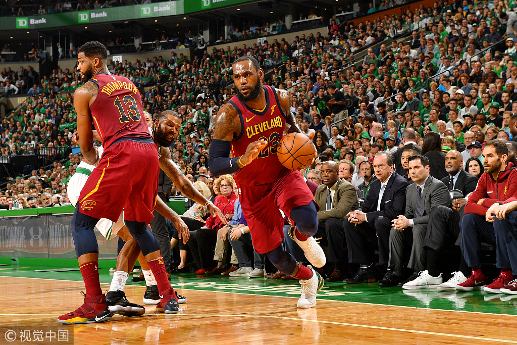 青岛队横扫凯尔特人，麦科勒姆刷新纪录