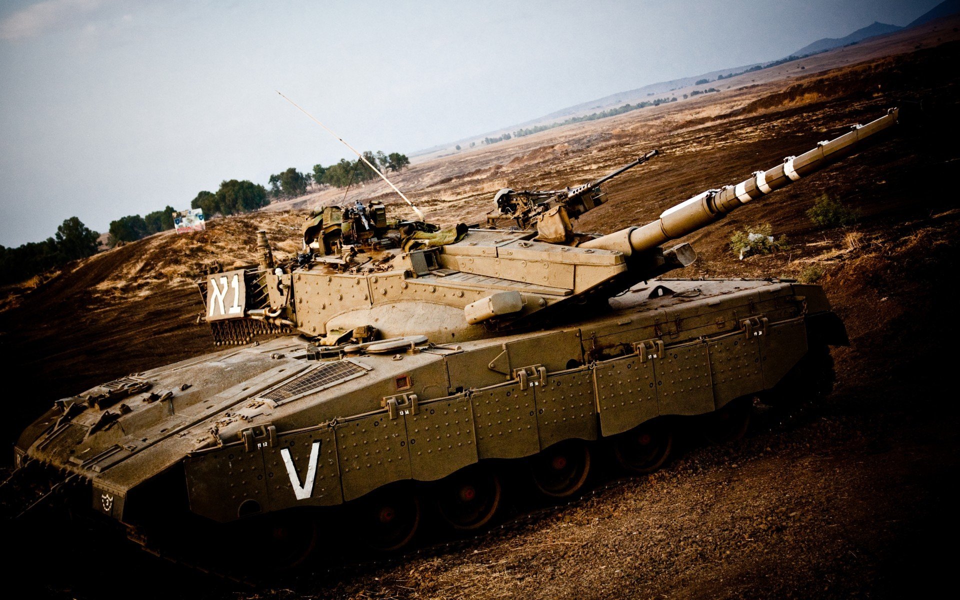 跨界风暴,佛罗伦萨足球打穿芬兰防线,坎特神奇接管F1年度争冠赛