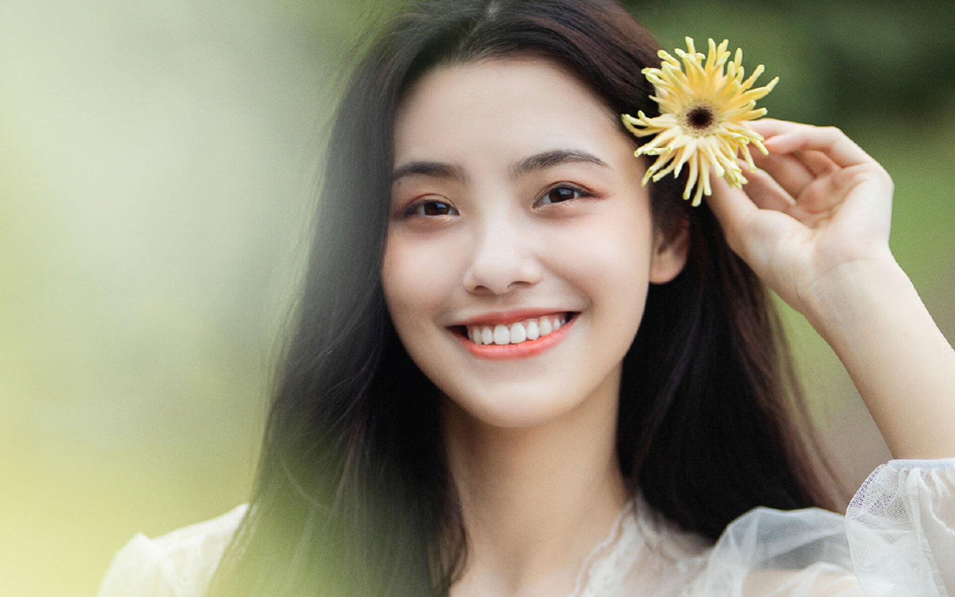 雷霆对决雄鹿,字母哥如宙斯掷雷,关键时刻主宰沉浮