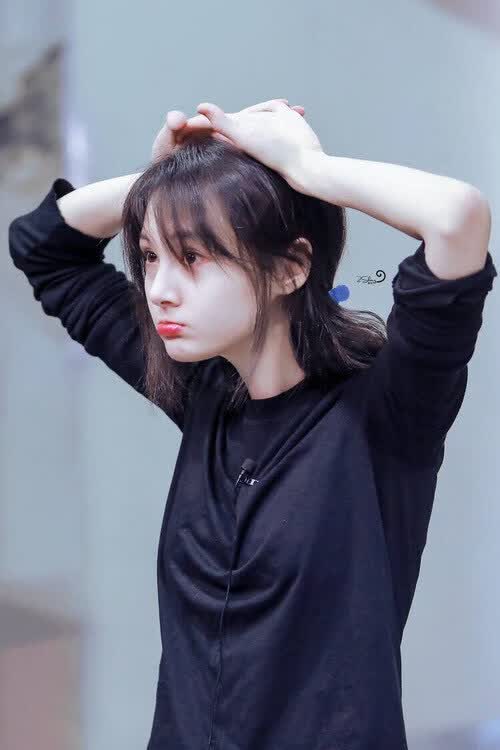 以下是为您构思的标题和文章